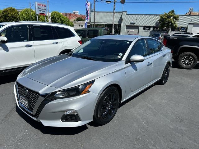 2022 Nissan Altima 2.5 S Sedan in Brilliant Silver Metallic — front three-quarter view