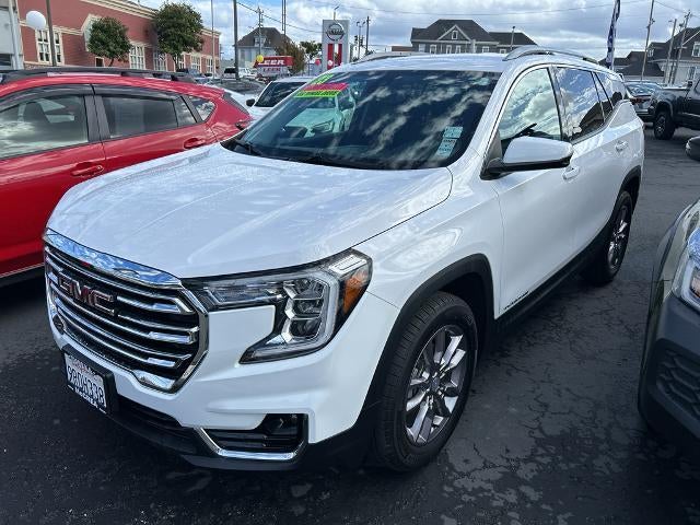 2023 GMC Terrain AWD 4dr SLT in Summit White — front three-quarter view